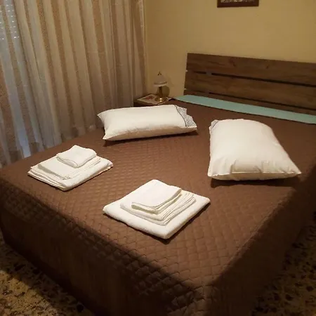 Luxurious Beach Apartment Katakolo